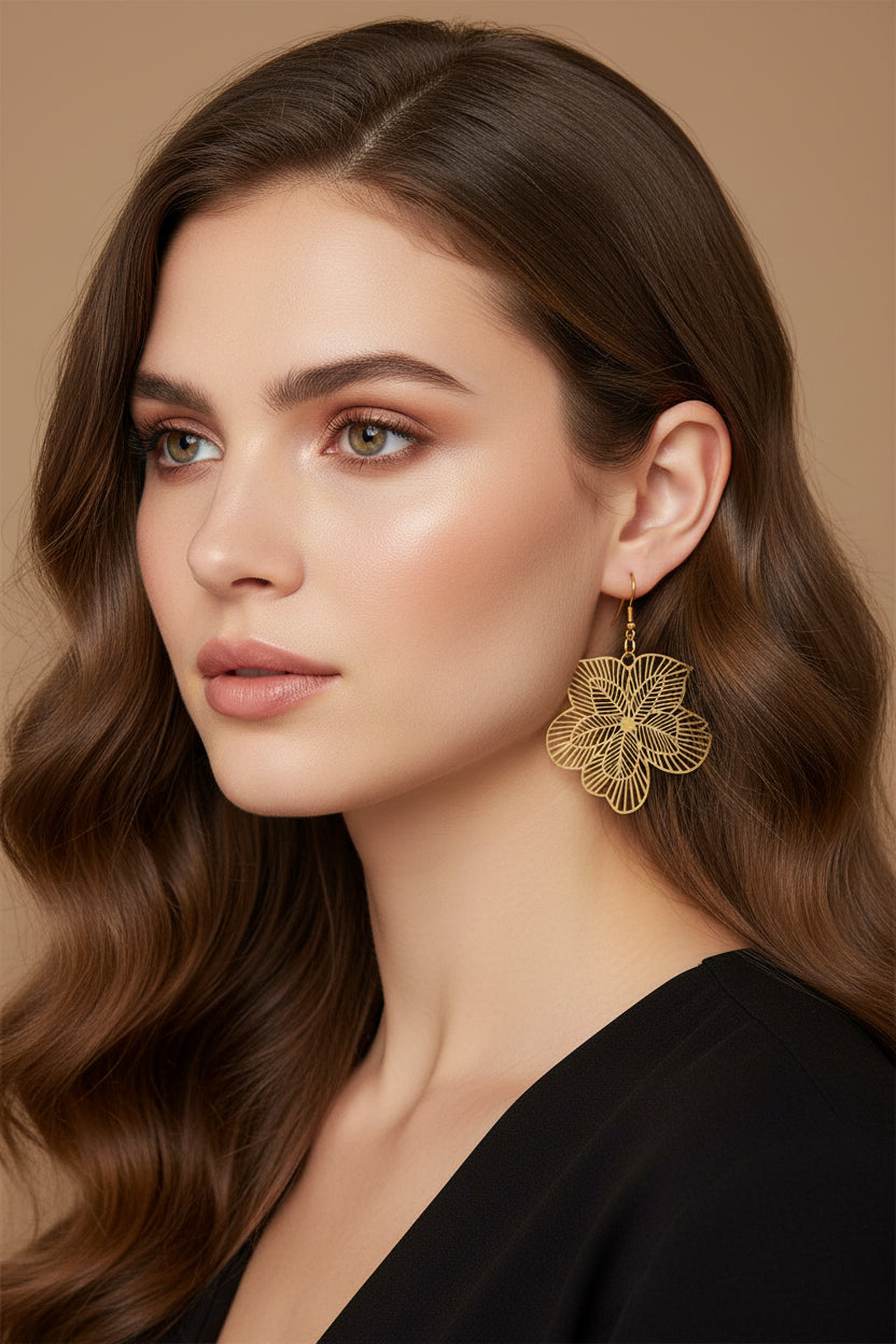 Boucles d’oreilles pendantes Fleurs dorées